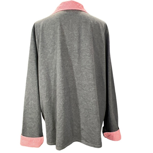 C & K designs. EC gray and red lightweight top with embroidered cats. Size 1X - Picture 2 of 4